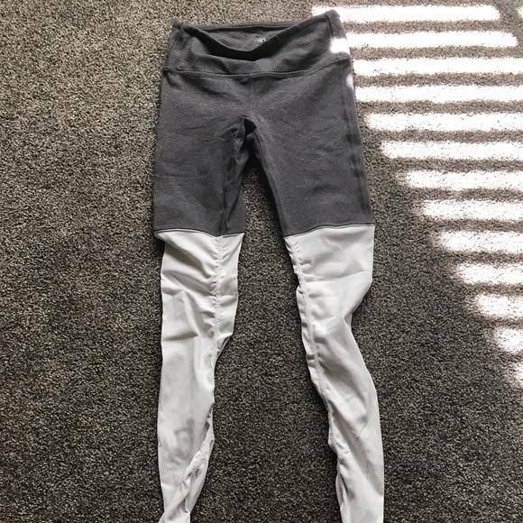 ALO Yoga Pants - Alo Yoga Goddess Leggings